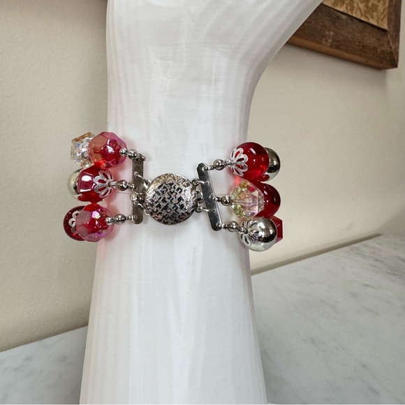 Vintage 3-Strand Bracelet Red Silver Round & Faceted Bead Round Button 8.75"L - Picture 4 of 11